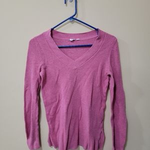 Gap sweater